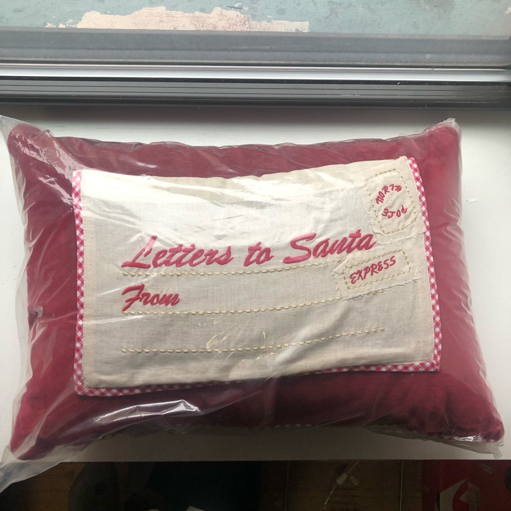 NWT Letters to Santa Decorative Pillow 🎅🏼❤️